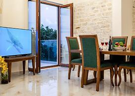 Maroulas Natura Palace