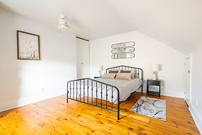 Cozy 5 Bedroom House in Downtown Toronto