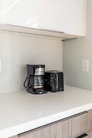 Cozy 5 Bedroom House in Downtown Toronto