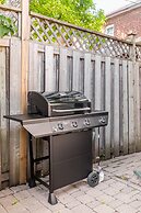 Cozy 5 Bedroom House in Downtown Toronto