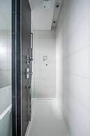 Cozy 5 Bedroom House in Downtown Toronto