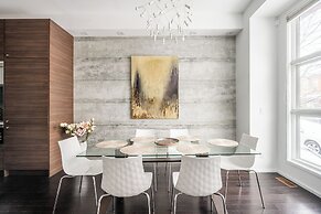 Cozy 5 Bedroom House in Downtown Toronto