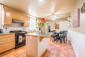 Cozy 5 Bedroom House in Downtown Toronto