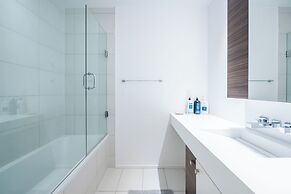 Cozy 5 Bedroom House in Downtown Toronto