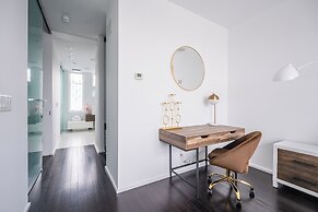 Cozy 5 Bedroom House in Downtown Toronto