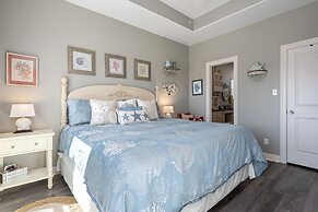 Sea Leggs 3 Bedroom Home by RedAwning