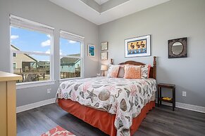 Sea Leggs 3 Bedroom Home by RedAwning