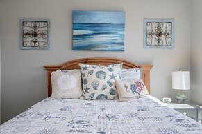 Sea Leggs 3 Bedroom Home by RedAwning