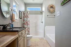 Sea Leggs 3 Bedroom Home by RedAwning