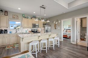 Sea Leggs 3 Bedroom Home by RedAwning