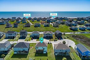 Sea Leggs 3 Bedroom Home by RedAwning