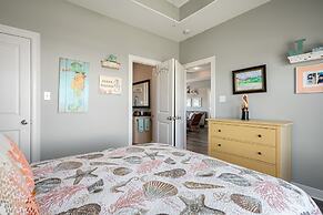 Sea Leggs 3 Bedroom Home by RedAwning