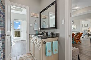 Sea Leggs 3 Bedroom Home by RedAwning