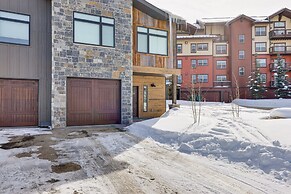 Ski-in/ski-out Granby Ranch Retreat: Pool Access!