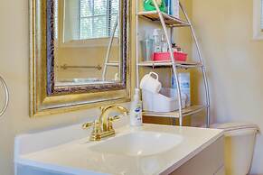 Sunny Florida Getaway w/ Patio, Near Disney World!