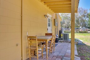 5 Mi to Lake Sumter Landing: Bright Home w/ Patio