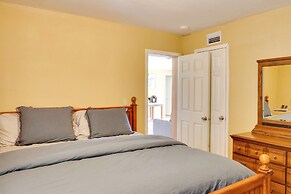 5 Mi to Lake Sumter Landing: Bright Home w/ Patio