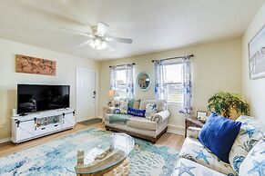 4 Mi to Beach: Charming Port Charlotte Home!
