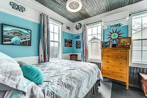 Fifties Diner-style Llano Home w/ Shared Fire Pit