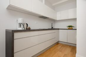 Unique Apartment by Renters