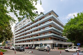 Unique Apartment by Renters