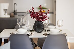 Unique Apartment by Renters