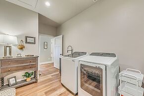 Spacious Ruidoso Home: Hike, Golf, Ski & More!