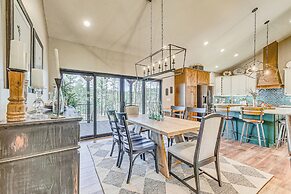 Spacious Ruidoso Home: Hike, Golf, Ski & More!