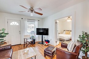 Bright Lawrence Vacation Rental ~ 1 Mi to KU!