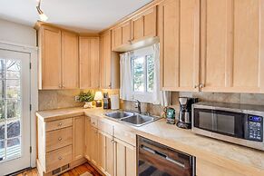 Bright Lawrence Vacation Rental ~ 1 Mi to KU!