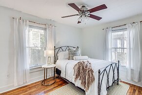 Bright Lawrence Vacation Rental ~ 1 Mi to KU!