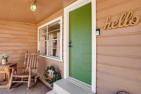 Rusk Retreat w/ Fire Pit, Grill & Countryside View