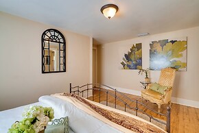 Rusk Retreat w/ Fire Pit, Grill & Countryside View