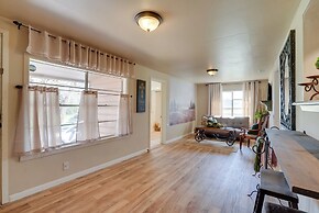 Rusk Retreat w/ Fire Pit, Grill & Countryside View