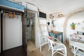 3723 Trullo Bello Sguardo by Barbarhouse