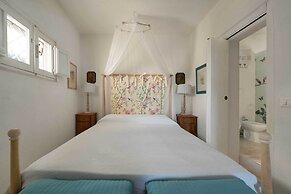 3723 Trullo Bello Sguardo by Barbarhouse