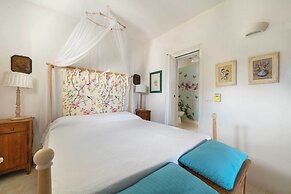 3723 Trullo Bello Sguardo by Barbarhouse