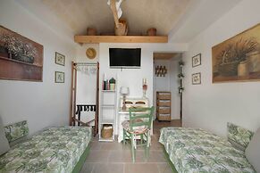 3723 Trullo Bello Sguardo by Barbarhouse