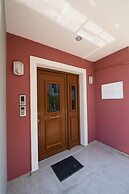 Casa Vardani Modern Central Apartment