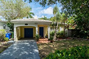 Family Home Heated Pool Victoria Park2BR