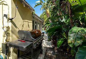 Family Home Heated Pool Victoria Park2BR