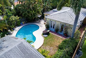 Family Home Heated Pool Victoria Park2BR