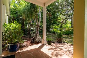 Family Home Heated Pool Victoria Park2BR