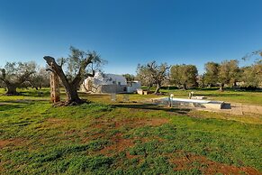 3746 Trullo Mandorlo by Barbarhouse