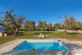 3746 Trullo Mandorlo by Barbarhouse