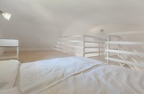 3746 Trullo Mandorlo by Barbarhouse