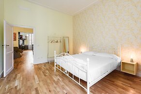 Fabbroni 3 bedrooms by Mmega