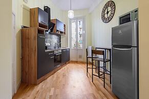 Fabbroni 3 bedrooms by Mmega