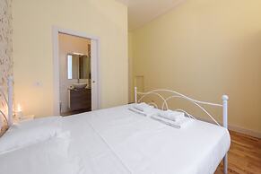 Fabbroni 3 bedrooms by Mmega