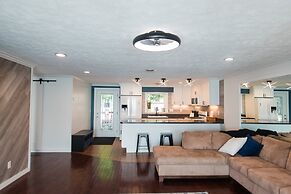 Million Dollar View Bayshore Beach House